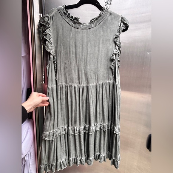 JODIFL ruffle, tiered Greenish/Gray Dress✨ NWT size:small - Picture 3 of 4